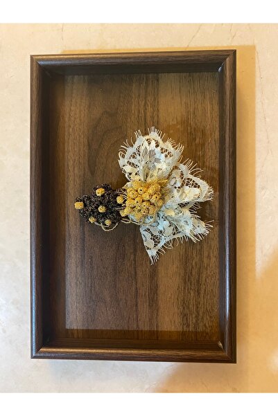 Tasarım Fransız danteli ve Gold işlemeli Toka