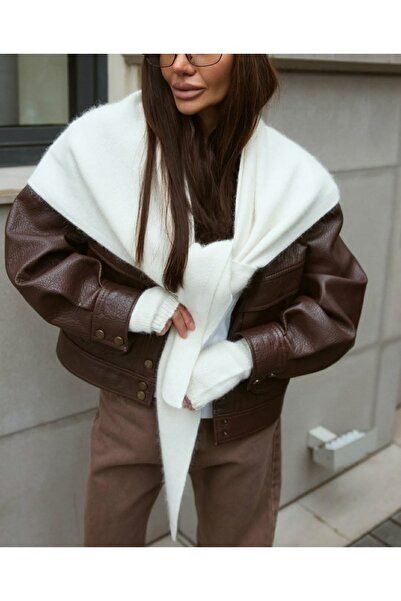 FUNDA AKIN Mi Luz Accessory Triangle Inner-Tucked Knitwear Shoulder Shawl