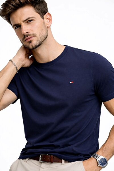 Tommy Hilfiger تيشيرت رجالي من القطن المنسوج بقصة ضيقة باللون الأسود mw0mw27539