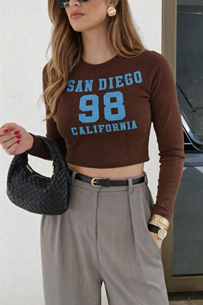 oshebu Καφέ – Μακρυμάνικο μπλουζάκι με ριγέ στάμπα στο μπροστινό μέρος