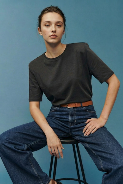 poupee Anthracite Padded T-shirt - Round Neck, Short Sleeve, Knitted T-shirt