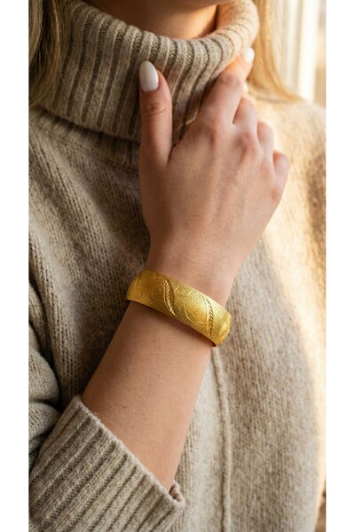 FerizZ 22 Ayar Altın Kaplama Desenli Bilezik 2 CM Kalınlık BLZ-3013