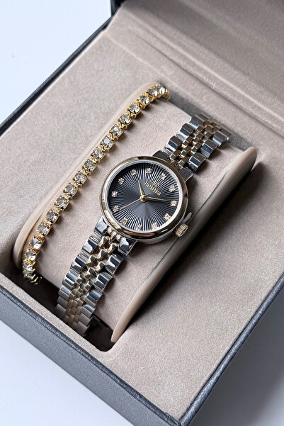 Homies ساعة يد نسائية صغيرة الحجم مع علبة هدايا أصلية وسوار هدية. HM93988