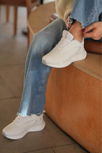 SOLAZER حذاء رياضي نسائي أبيض اللون بنعل طبي للاستخدام اليومي 048