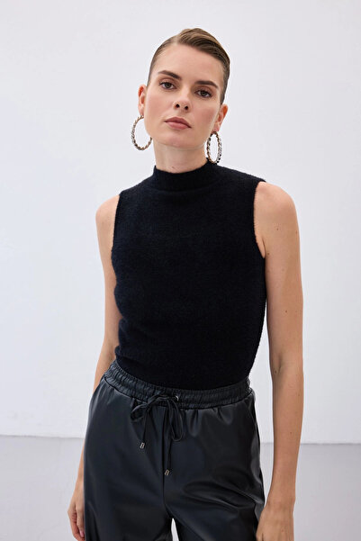 Sateen Zero Sleeve Beard Knitwear Blouse Black