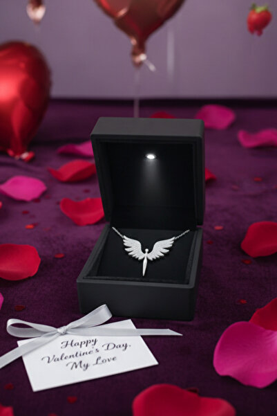 Birmem Işıklı Özel Kutuda Zirkon Taşlı Melek Kanadı Kolye