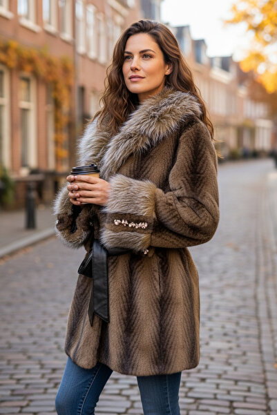 MADE İN ITALY Kolları taş detaylı kürk