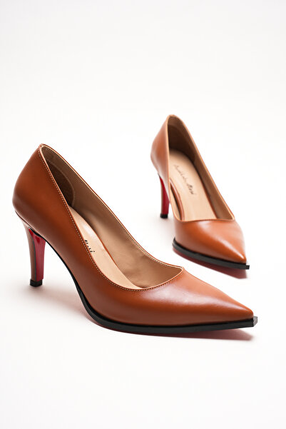 Ayakkabı Ateşi Pantofi de damă cu piele bronzată, cu design ascuțit, cu talpă...