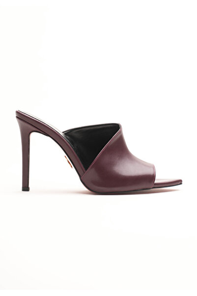 Ayakkabı Ateşi Γυναικείες παντόφλες με λεπτό τακούνι Carolina Burgundy Skin