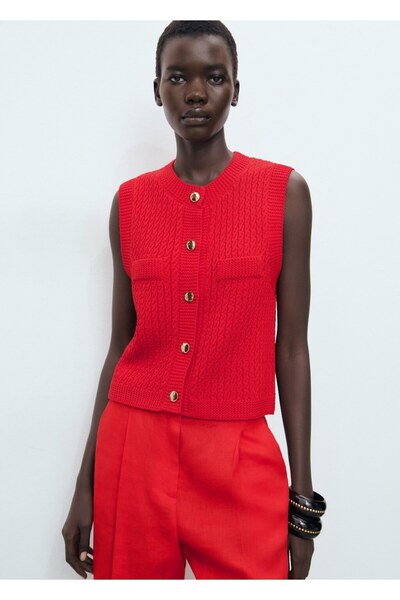 MANGO Woman Düğmeli kalın triko yelek