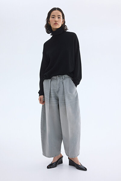 H&M Barrel Leg Regular Waist Jeans