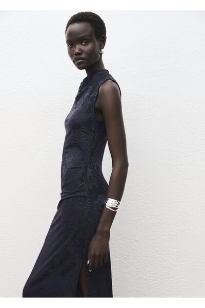 MANGO Woman Drape yaka işlemeli elbise