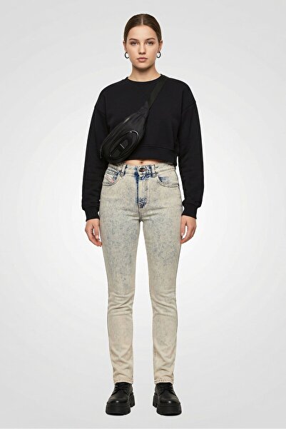 Diesel جينز نسائي قصة ضيقة بخصر عالٍ قابل للتمدد، لون أزرق فاتح