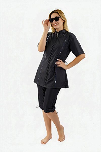 TESMAY ΓΡΗΓΟΡΑ ΣΤΕΓΝΩΝΟΝΤΑΣ ΗΜΙ-ΚΛΕΙΣΤΟ ΜΑΓΙΟ