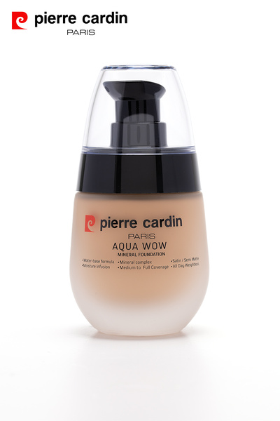 Pierre Cardin كريم أساس مائي معدني من Aqua Wow بجلد عاجي باللون الأصفر الدافئ