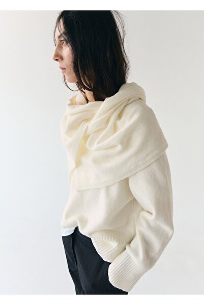 MANGO Woman Fularlı triko kazak