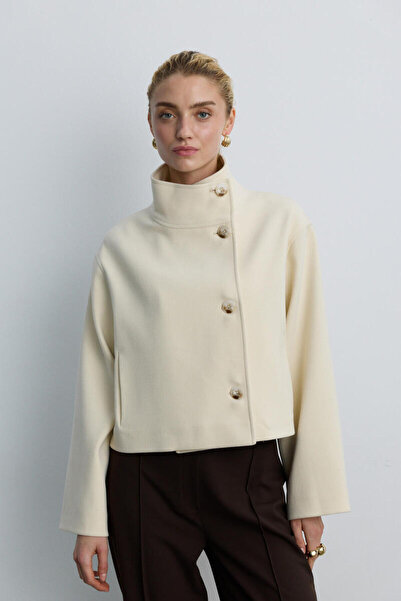 BE BLUE Ekru Stand-Up Collar Short Coat