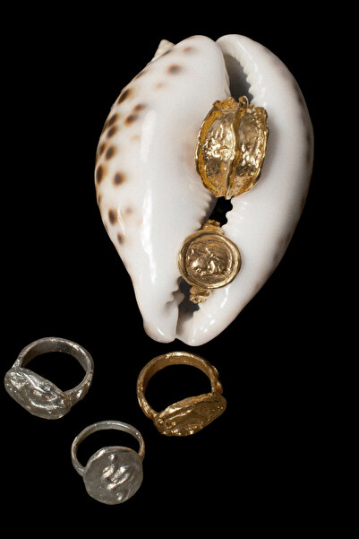 BE BLUE Gold Amorphous Ring