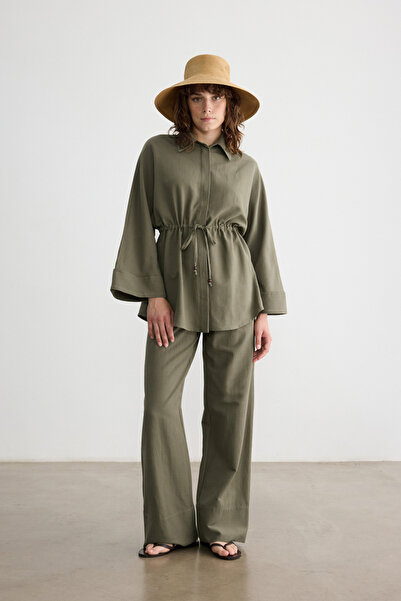 BE BLUE قميص من الكتان والفسكون مع تفاصيل من الخرز الكاكي