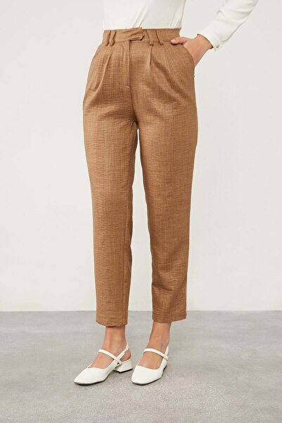 Levidor بنطلون جزر من قماش الكتان اللاتيه