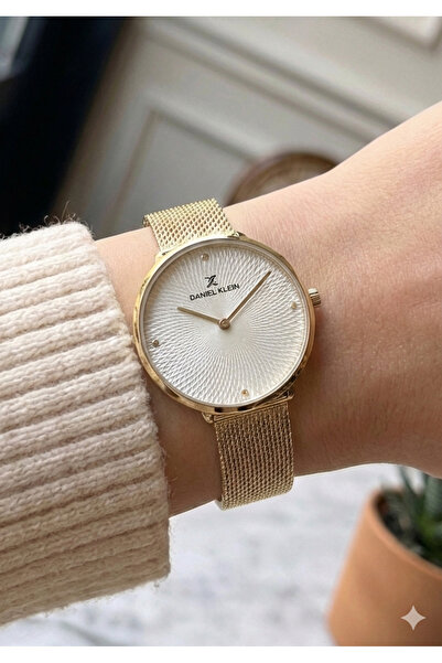 Daniel Klein Kadın Taşlı Kadran Altın Renk Hasır Kordon Kol Saati