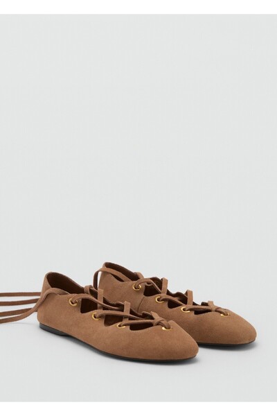 MANGO Woman Süet çapraz bantlı babet ayakkabı