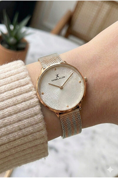 Daniel Klein ساعة يد نسائية بمينا حجر الورد الأصفر وسوار من القش مزدوج اللون