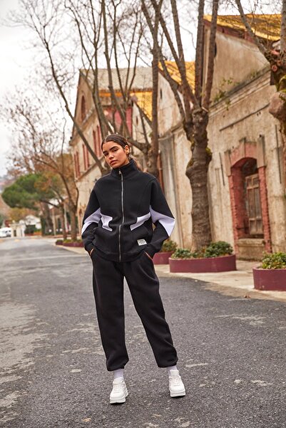 Park Karon Kadın Siyah Garni Detay Fermuar Kapama Dik Yaka Şardonlu Takım