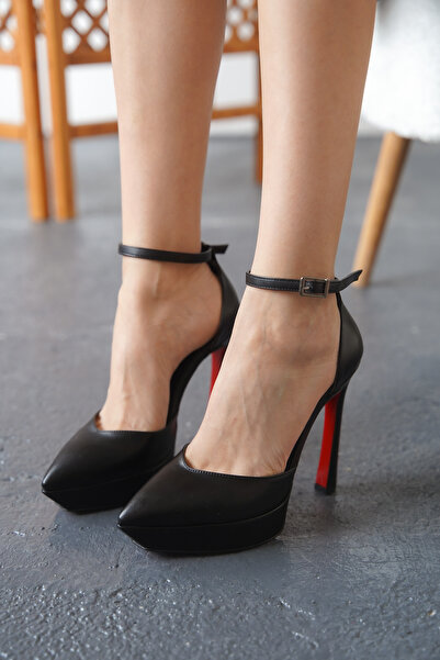 Ayakkabı Ateşi Pantofi cu platformă cu cască din piele neagră, accesorii cu toc