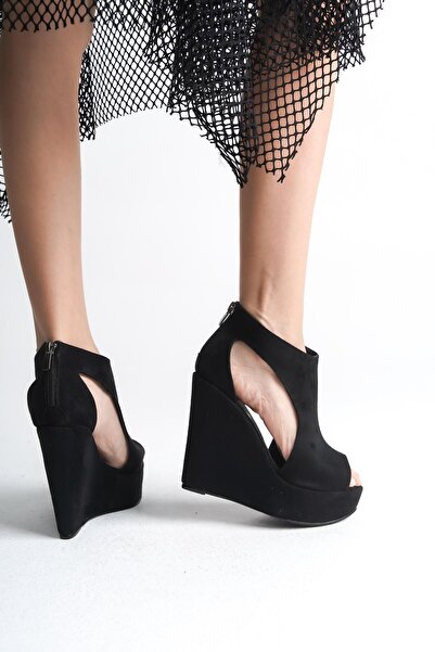 Ayakkabı Ateşi Γυναικείες μαύρες σουέτ παντόφλες με τακούνι Maya