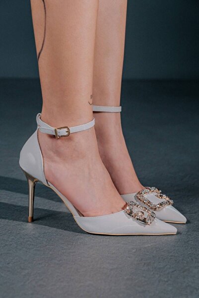 Ayakkabı Ateşi Pantofi de damă cu toc subțire din piele satinată cu cataramă ...