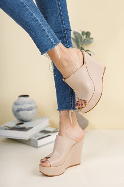 Ayakkabı Ateşi Papuci de damă cu toc pană din piele nudă