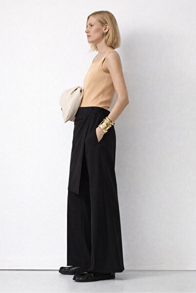 Touché Privé Straight Fit Pants with Belt