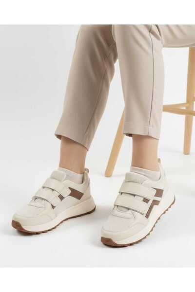 Moda Kadıköy حذاء رياضي نسائي من CIRTLI باللون البيج