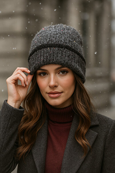 Luminos Butik قبعة صوفية نسائية من الصوف الأسود الفاتح BERE1143