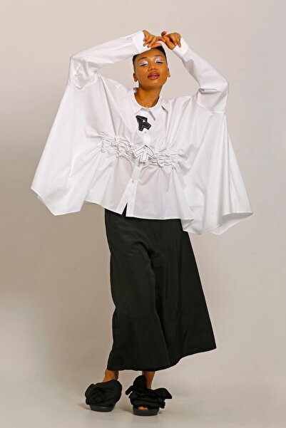 BİZE Beli Büzgülü Kuş Motifli Gömlek - Beyaz