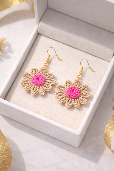 Kutcha Accessories Raffia Hand Knitted Flower Daisy Earrings