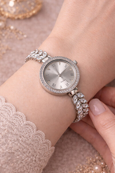 Spectrum ŞIK BALIK SIRTI DETAY KORDONLU TAŞLI KOL SAATİ