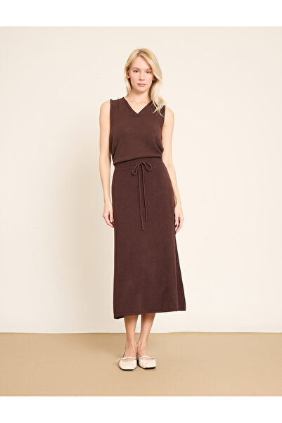 BGN workshop Soft Knitted Midi Skirt with Elastic Gathered Waist Detail