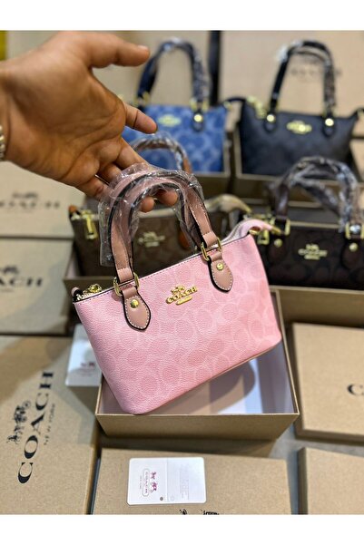 GGGG Bags with their accessories