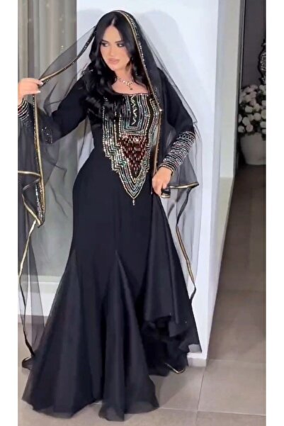 NALA FASHION A luxurious heritage dress in black,