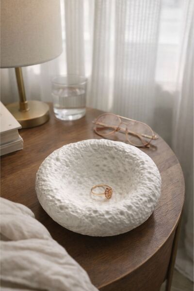 AKANART Textured Jewelry Plate – Minimal Decorative Design (Handmade)