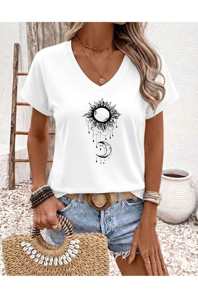 FUFLUNS Sun and Moon Printed Women's Oversize V-Neck T-Shirt