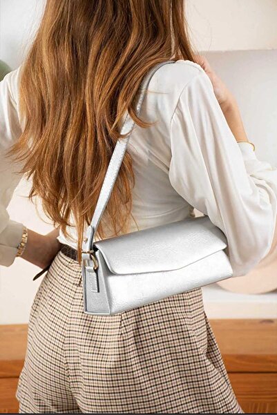 ÖZÜM TAKI Women's Shoulder Bag Silver