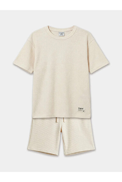 LC Waikiki Lcw Kids Beige Crew Neck Boys' T-Shirt and Shorts Set