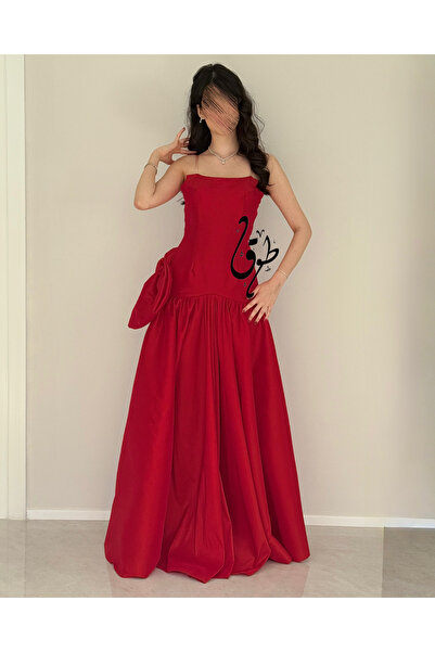 toog Red evening dress with a corset bodice and a wide, feminine skirt