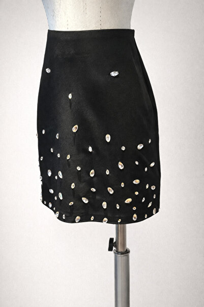 KARDELEN YAPALI Kadın Siyah Taş Detaylı KREP Mini Etek – Yüksek Bel, Vücuda O...