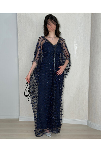 toog Navy blue embroidered evening dress with a straight cut and an elegant s...