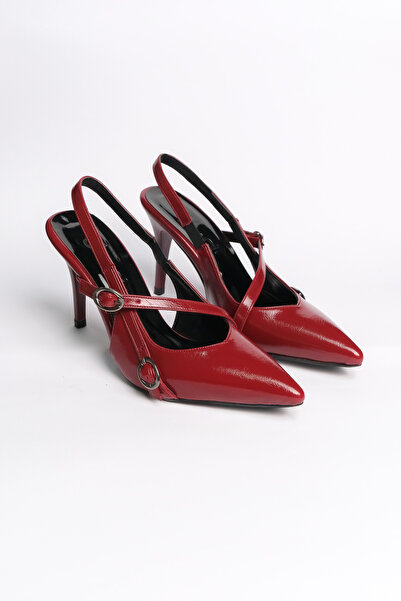 Diardi حذاء نسائي بكعب كلاسيكي ومقدمة مدببة مع إكسسوارات مفصلة