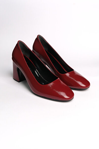 Diardi حذاء نسائي بكعب كلاسيكي ومقدمة مزخرفة بنقشة اللوز